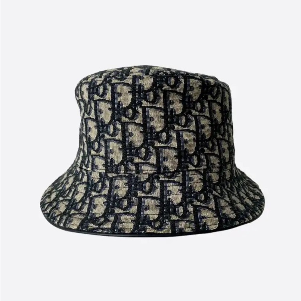 DIOR OBLIQUE BUCKET HAT 🖤🤍